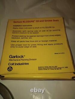 New Genuine Garlock 21095-2486 Klozure Oil Seal Made In USA